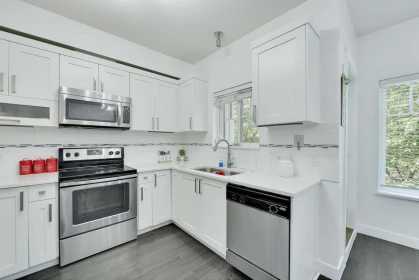 Walk-In Closet Photo of 10 13864 Hyland Road, Surrey, BC