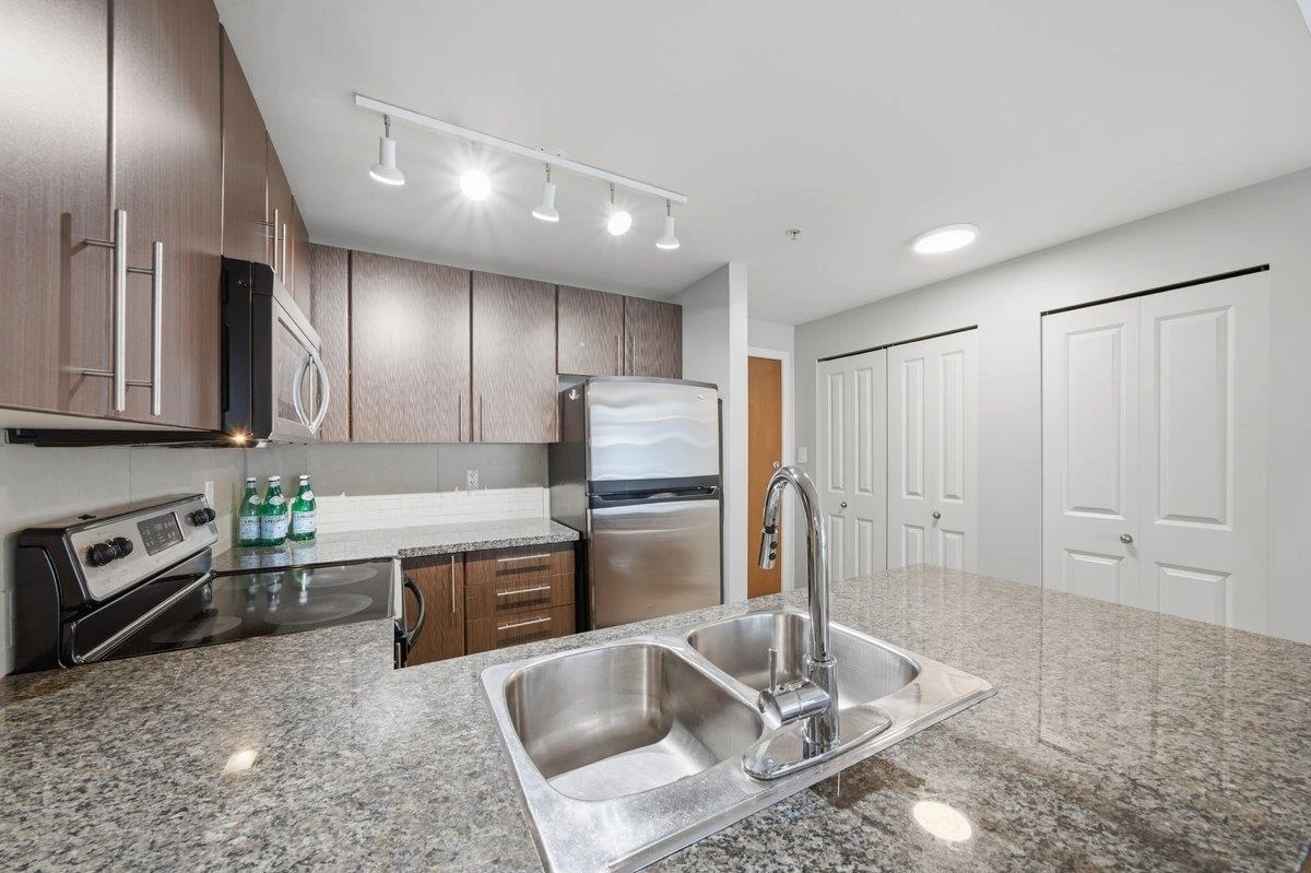Family Room Photo of 1803 898 Carnarvon Street, New Westminster, BC