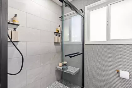 Guest Bathroom Photo of 46950 Crabtree Lane, Chilliwack, BC
