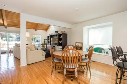 Breakfast Nook Photo of 980 164 Street, White Rock, BC