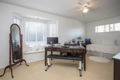 Hot Tub / Spa Photo of 980 164 Street, White Rock, BC
