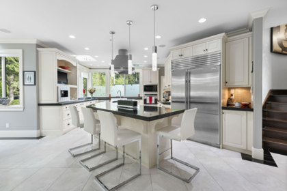 Breakfast Nook Photo of 3027 Plateau Boulevard, Coquitlam, BC