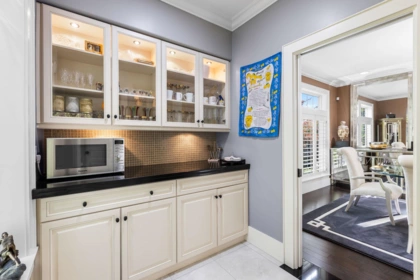 Guest Bathroom Photo of 3027 Plateau Boulevard, Coquitlam, BC
