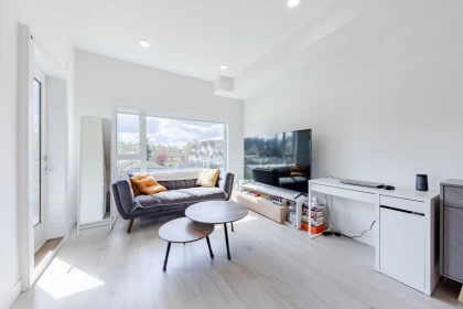 Kitchen Island Photo of 313 2345 Rindall Avenue, Port Coquitlam, BC