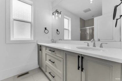 Guest Bathroom Photo of 52 1885 Columbia Valley Road, Lindell Beach, BC