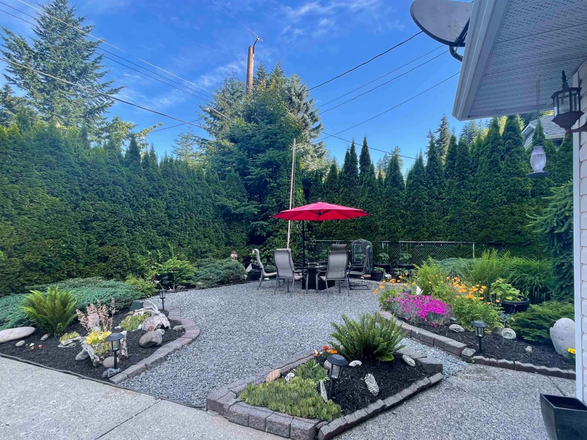 Dining Area Photo of 21454 Richmond Drive, Hope, BC