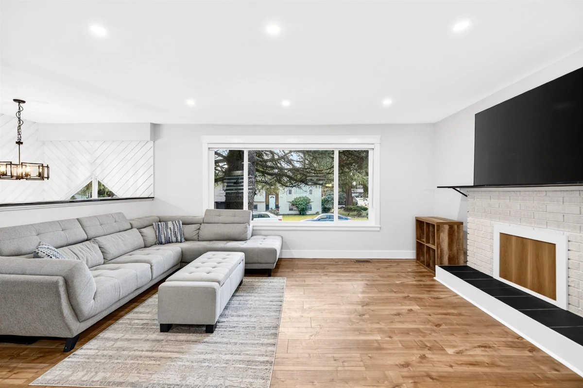 Living Room Photo of 21099 Berry Avenue, Maple Ridge, BC