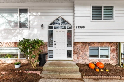 Garden / Landscaping Photo of 21099 Berry Avenue, Maple Ridge, BC