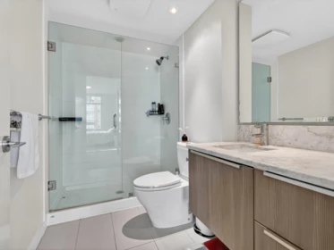 Primary Bathroom Photo of 2008 6461 Telford Avenue, Burnaby, BC