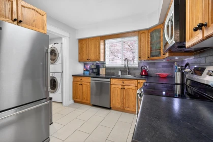 Kitchen Island Photo of 6109 W Greenside Drive, Surrey, BC