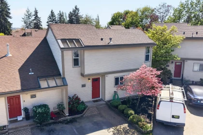 Swimming Pool Photo of 6109 W Greenside Drive, Surrey, BC