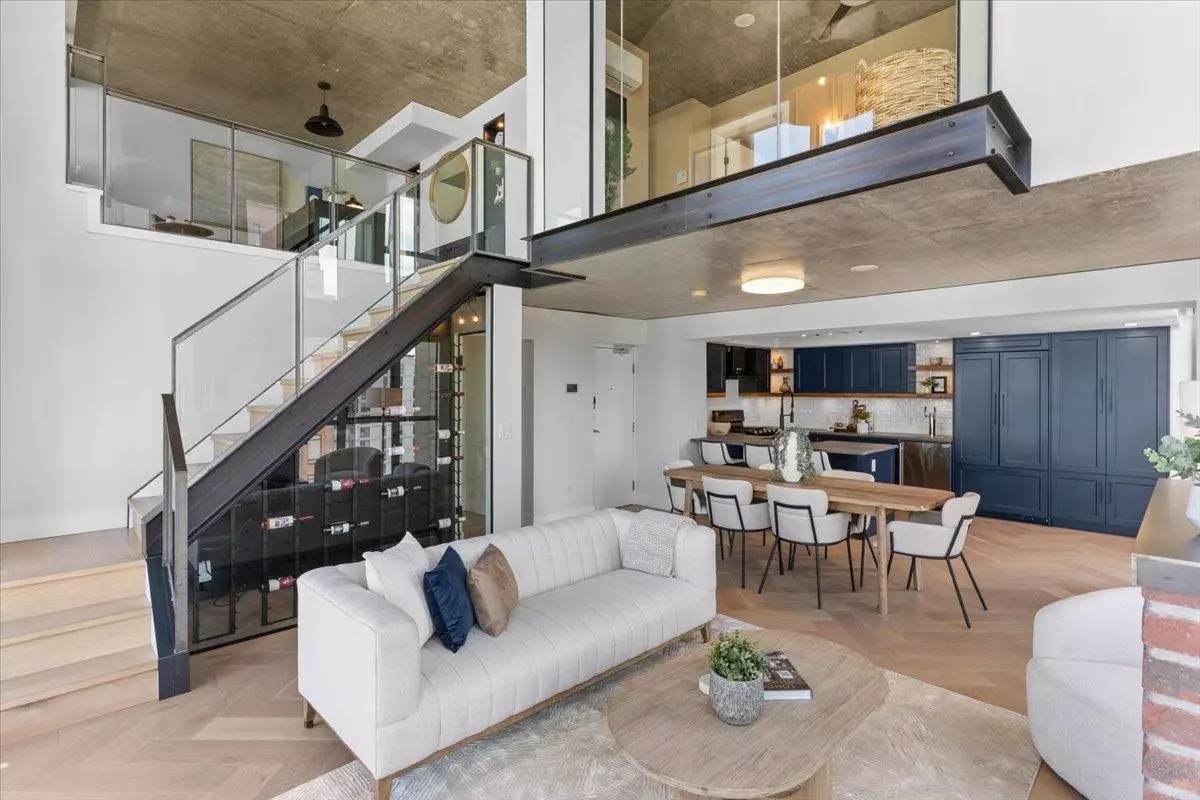 Family Room Photo of 2402 1238 Richards Street, Vancouver, BC