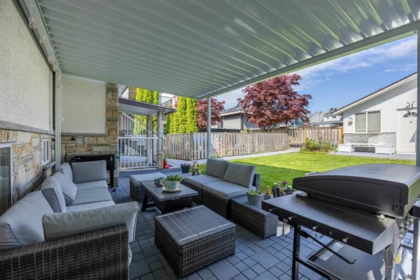Front Yard Photo of 1115 Dublin Street, New Westminster, BC