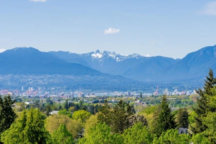 Front Yard Photo of 807 2435 Kingsway, Vancouver, BC