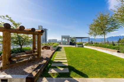 Hot Tub / Spa Photo of 807 2435 Kingsway, Vancouver, BC