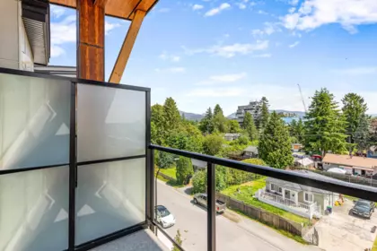 Hallway Photo of 510 12109 223 Street, Maple Ridge, BC