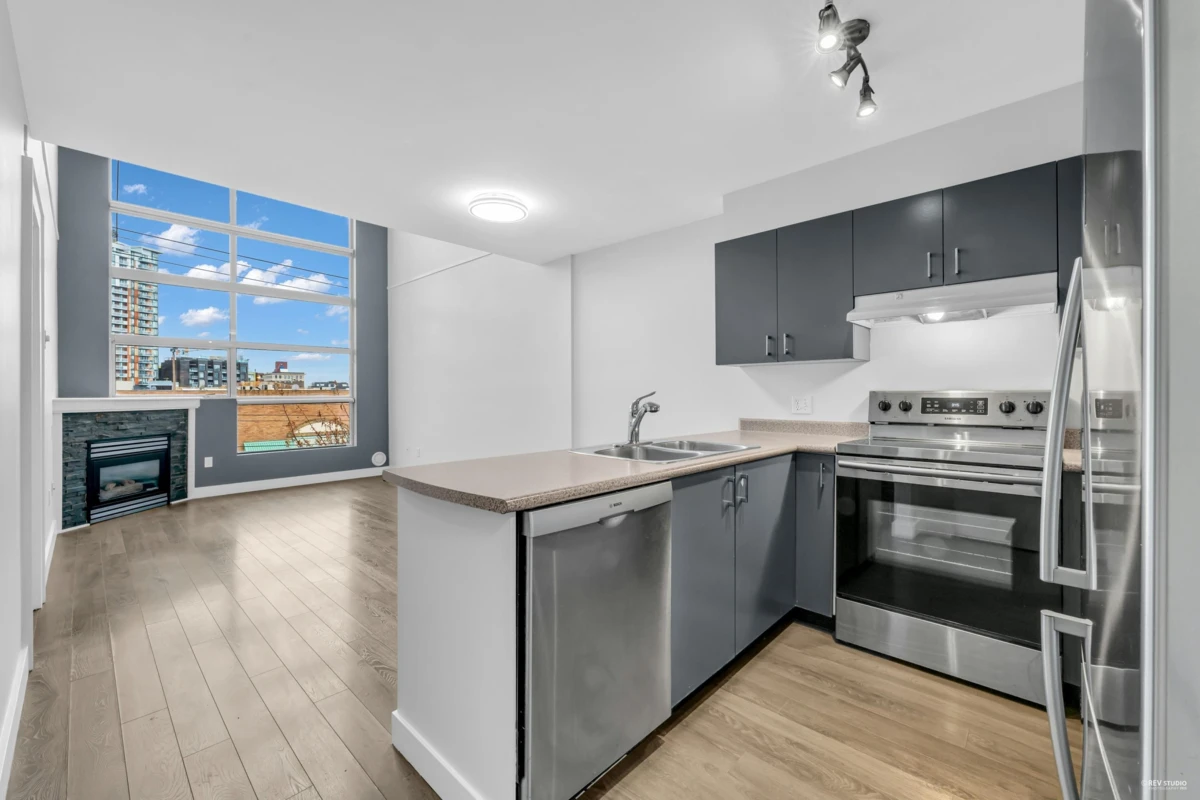 Family Room Photo of 319 418 E Broadway, Vancouver, BC