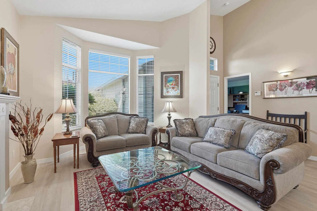 Dining Area Photo of 94 9012 Walnut Grove Drive, Langley, BC