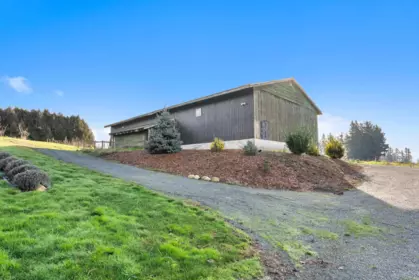 Primary Bedroom Photo of 681 Bradner Road, Abbotsford, BC