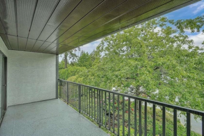 Staircase Photo of 215 9952 149 Street, Surrey, BC