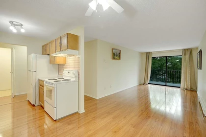 Walk-In Closet Photo of 215 9952 149 Street, Surrey, BC