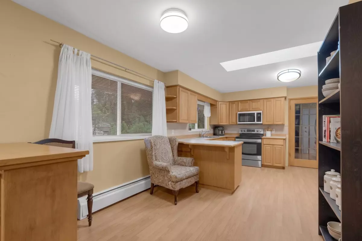 Living Room Photo of 12259 252 Street, Maple Ridge, BC