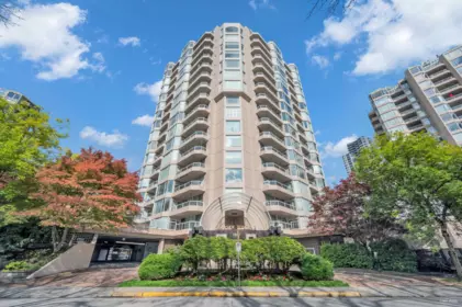 Fitness Center Photo Near 1404 1065 Quayside Drive, New Westminster, BC