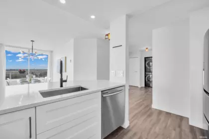 Primary Bathroom Photo of 1404 1065 Quayside Drive, New Westminster, BC