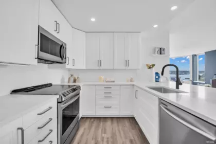 Primary Bedroom Photo of 1404 1065 Quayside Drive, New Westminster, BC
