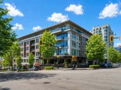 305 105 W 2nd Street, North Vancouver, BC