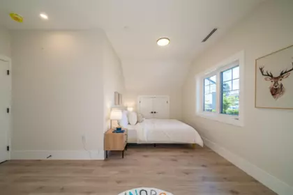 Entry Foyer Photo of 972 Park Drive, Vancouver, BC