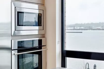 313 220 Salter Street, New Westminster, BC, New Westminster — Apartment/Condo for sale