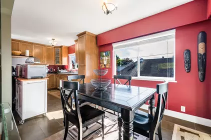 Powder Room Photo of 10540 Aintree Crescent, Richmond, BC