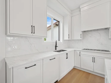 Kitchen Island Photo of 2 6885 Aubrey Street, Burnaby, BC