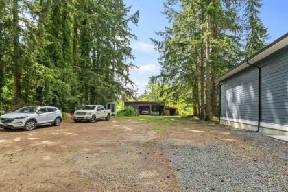 Garden / Landscaping Photo of 19682 44 Avenue, Langley, BC