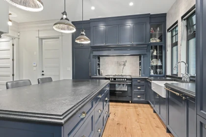 Kitchen Photo of 19682 44 Avenue, Langley, BC