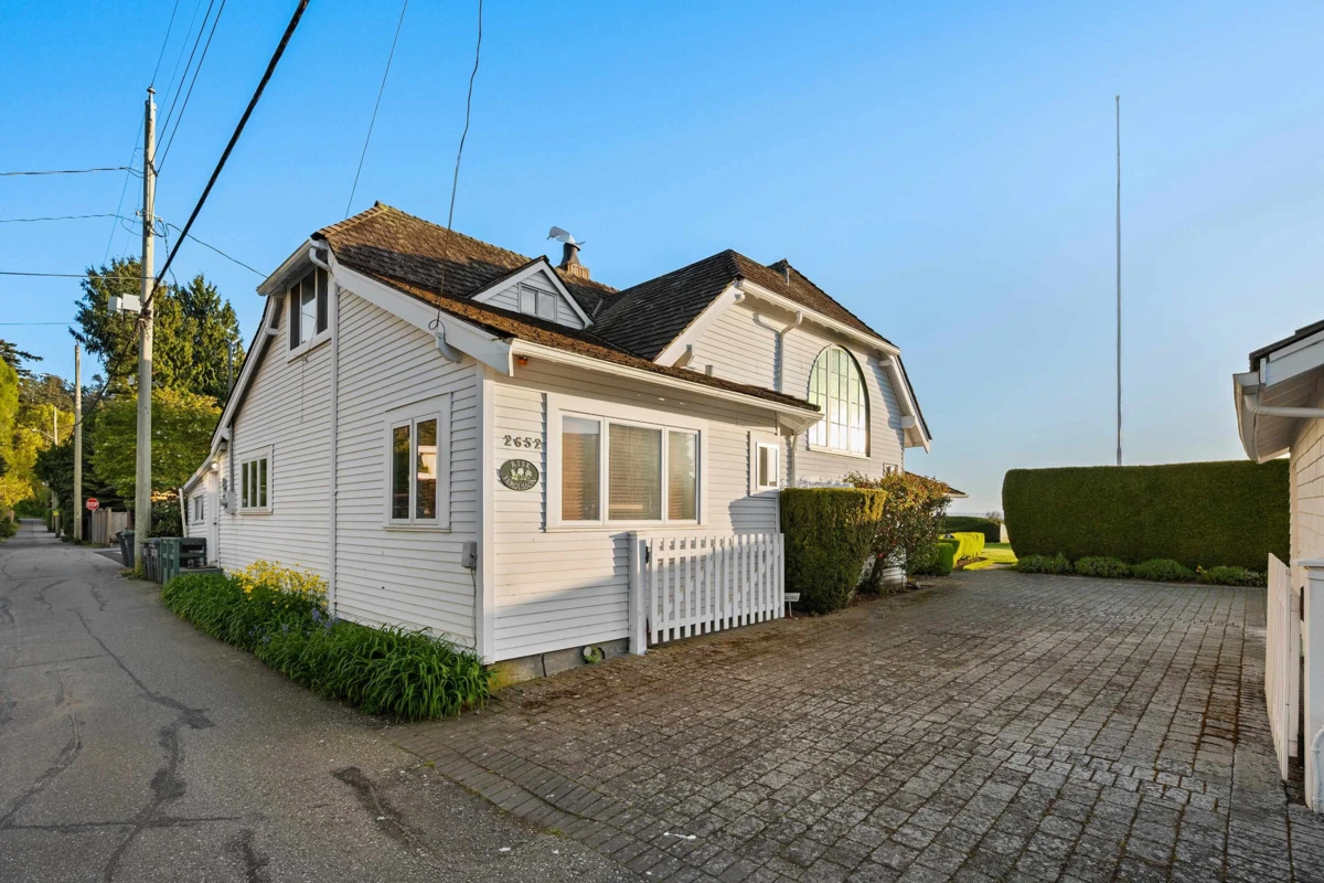 Family Room Photo of 2652 O'hara Lane, Surrey, BC