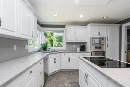 Powder Room Photo of 10155 171a Street, Surrey, BC