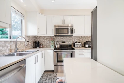 Breakfast Nook Photo of 42 900 W 17th Street, North Vancouver, BC