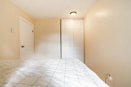 Guest Bathroom Photo of 42 900 W 17th Street, North Vancouver, BC