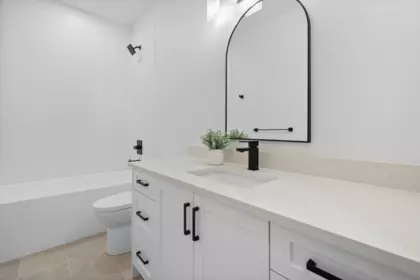 Basement Recreation Room Photo of 16243 10 Avenue, Surrey, BC