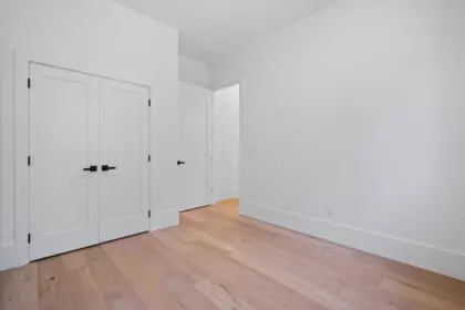 Guest Bathroom Photo of 16243 10 Avenue, Surrey, BC