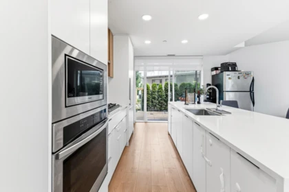 Kitchen Island Photo of 3 10160 133 Street, Surrey, BC
