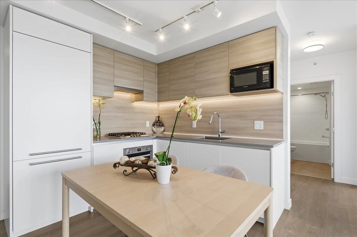 Dining Area Photo of 1904 652 Whiting Way, Coquitlam, BC