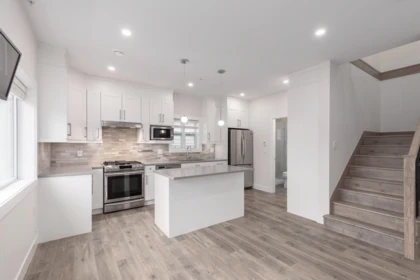 Kitchen Island Photo of 2255 E 35th Avenue, Vancouver, BC
