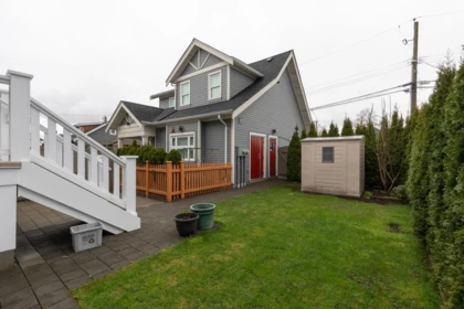 Swimming Pool Photo of 2255 E 35th Avenue, Vancouver, BC