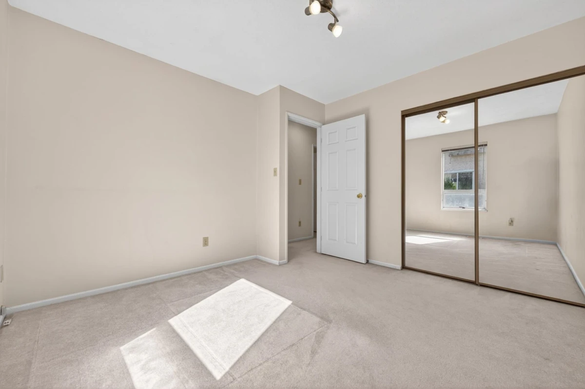 Dining Area Photo of 5 8691 Cook Road, Richmond, BC