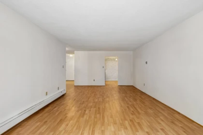 219 1385 Draycott Road, North Vancouver, BC, North Vancouver — Apartment/Condo for sale