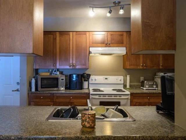 Dining Area Photo of 312 33960 Old Yale Road, Abbotsford, BC