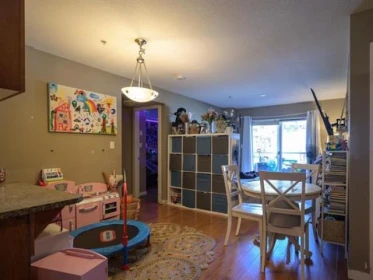 Kitchen Island Photo of 312 33960 Old Yale Road, Abbotsford, BC